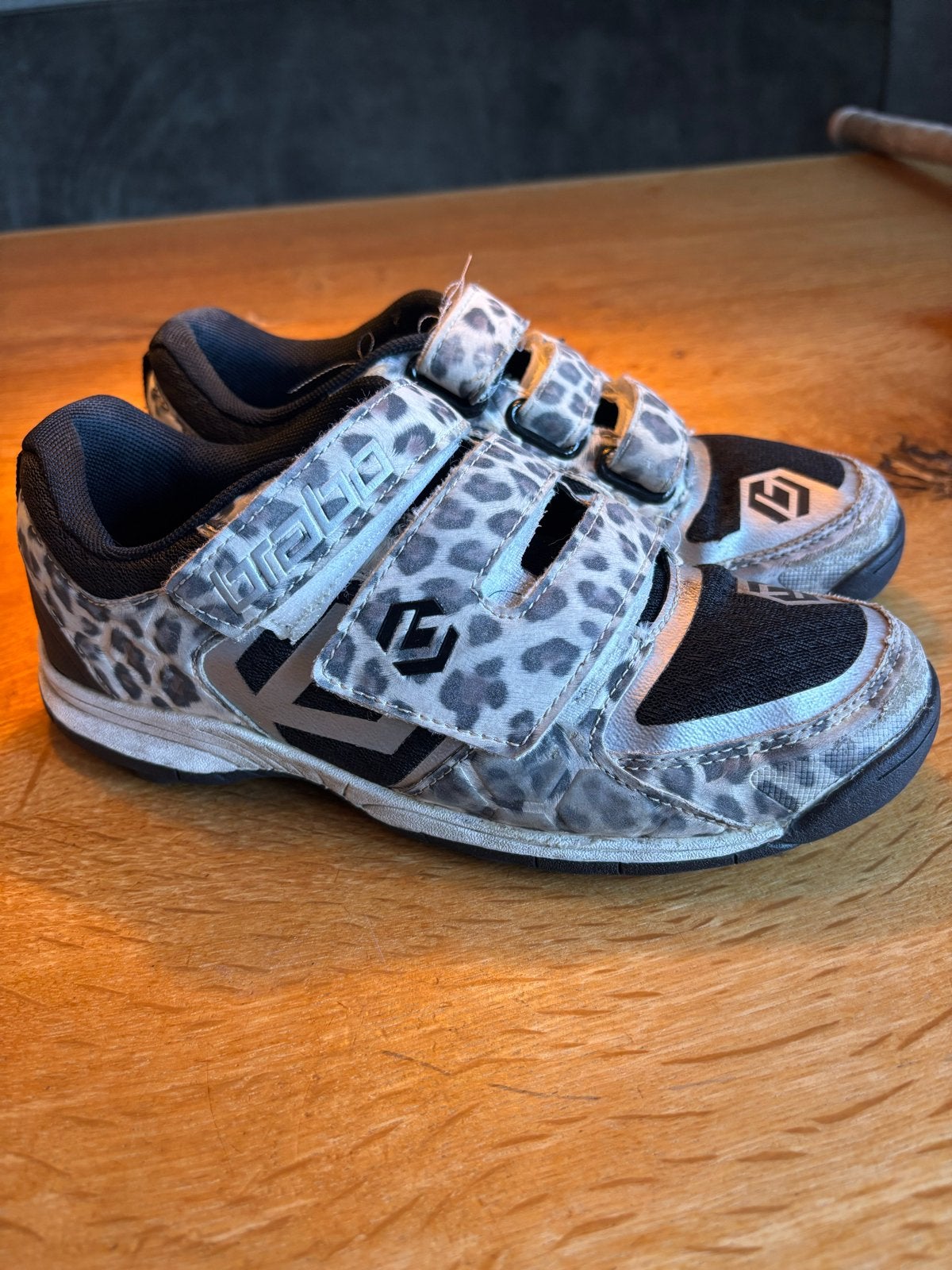 Brabo veldhockeyschoenen panterprint maat 36, Gebruikt, Kinderen, Schoenen, Overige maten