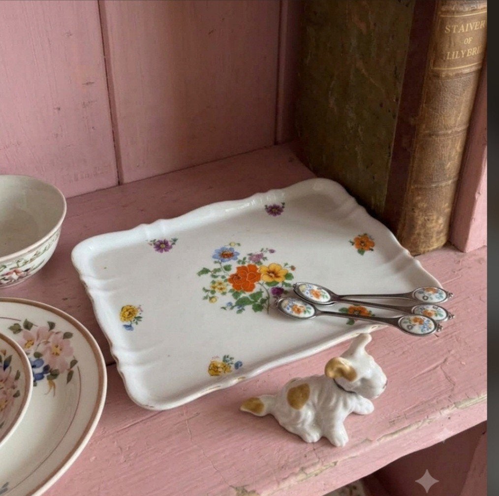 Vintage Porseleinen Serveerschaal met Bloemmotief, Antiek en Kunst, Ophalen of Verzenden