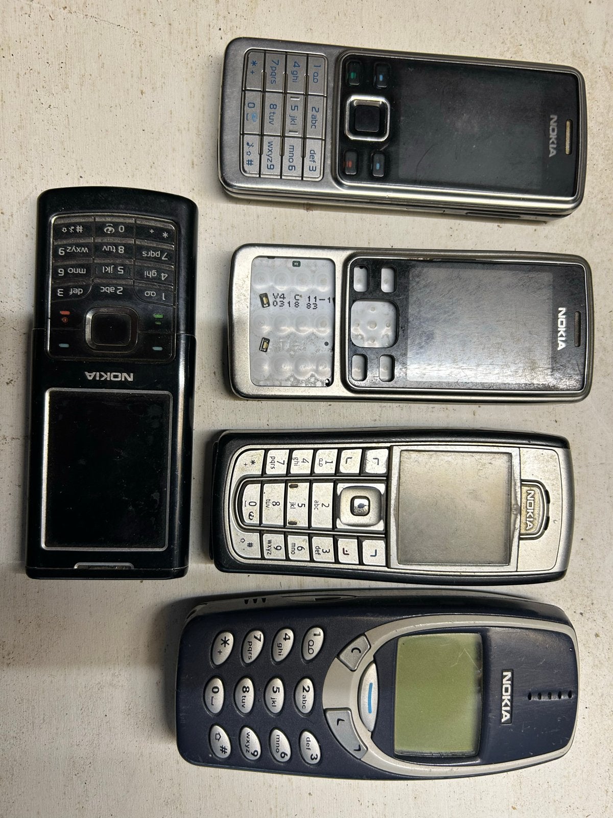 Partij Nokia telefoons - 5 stuks - voor/verzamela, Overige modellen, Zwart, Fysiek toetsenbord, Ophalen of Verzenden