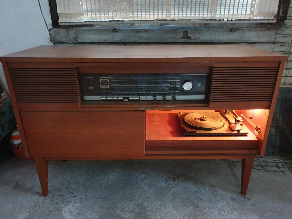 Vintage radiomeubel Grundig/Weltfunk met platenspeler, Ophalen