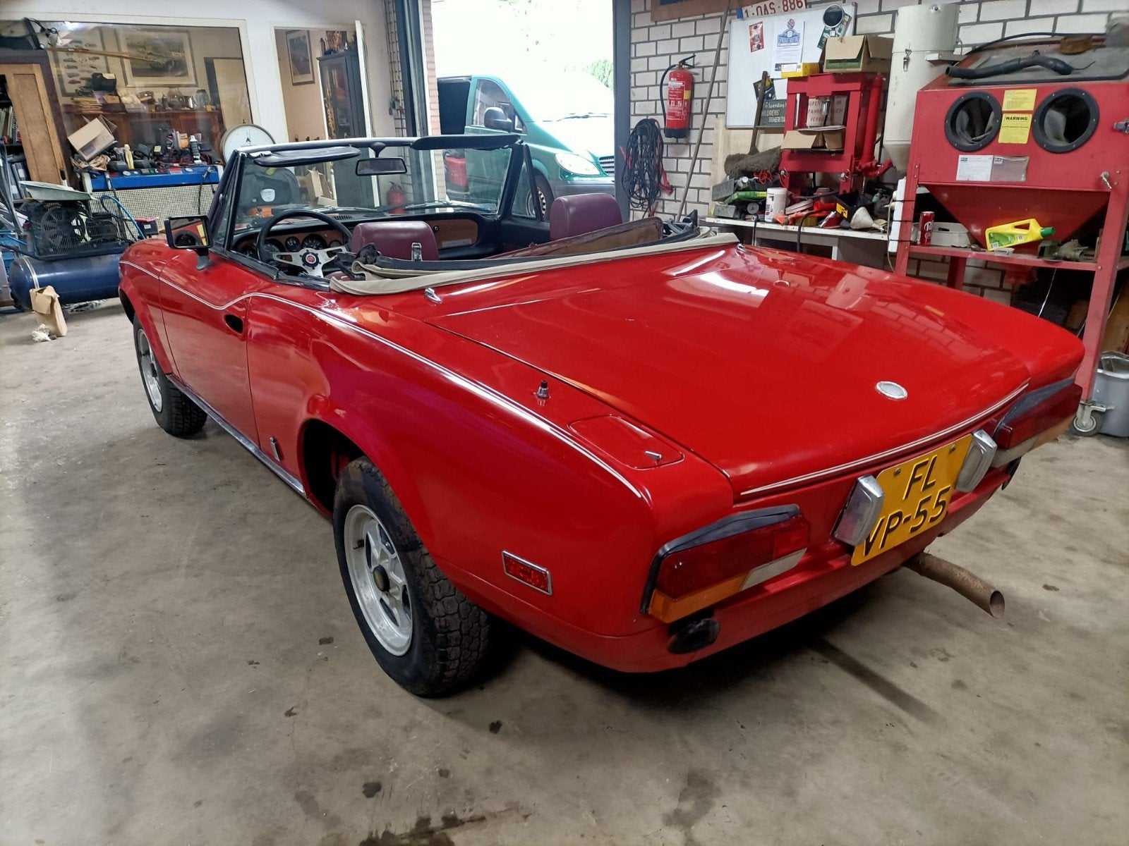 Fiat 124 spider bouwjaar 1981, foto 7