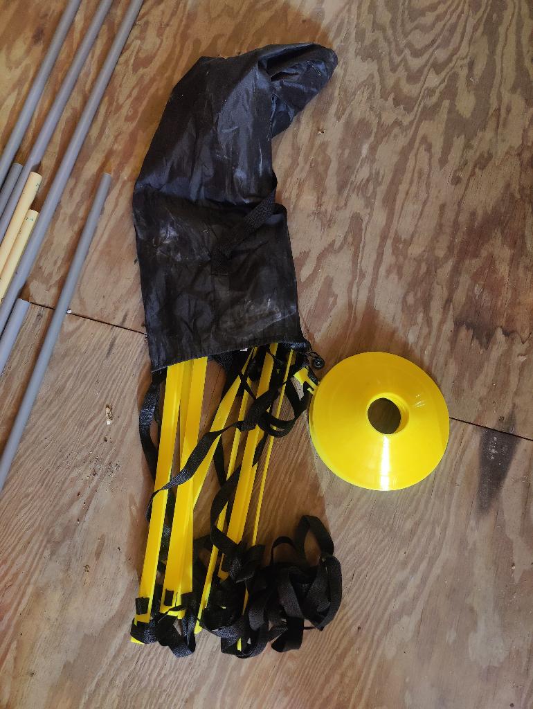 Voetbaltraining set, ritmetrap met pionnen, Maat XS of kleiner, Ophalen, Zo goed als nieuw, Overige typen