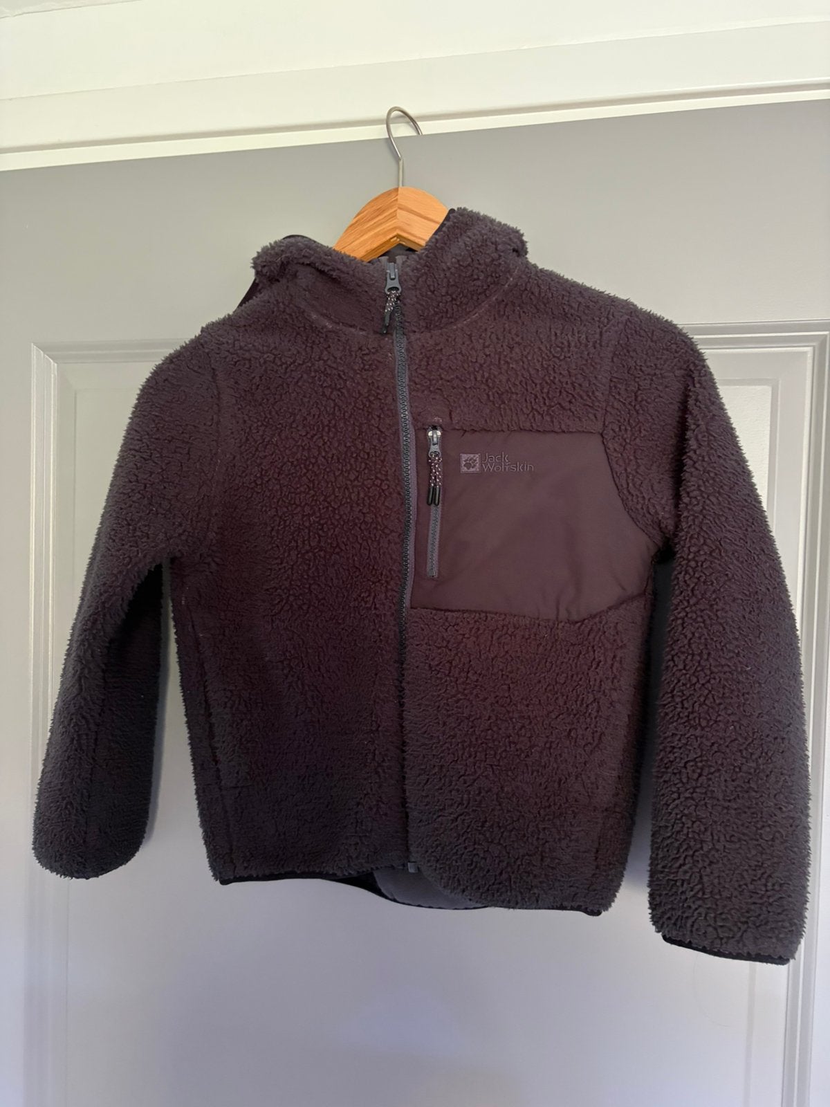 Mooi fleeche vest Jack Wolfskin maat 128, Ophalen of Verzenden, Zo goed als nieuw, Jongen, Trui of Vest