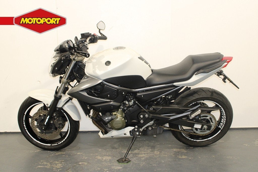 Yamaha XJ 6 N / DIVERSION (bj 2009), Klantenservice@yamaha-motor.nl, Meer dan 35 kW, Koolhovenlaan 101
1119 NC  Schiphol-Rijk, NL