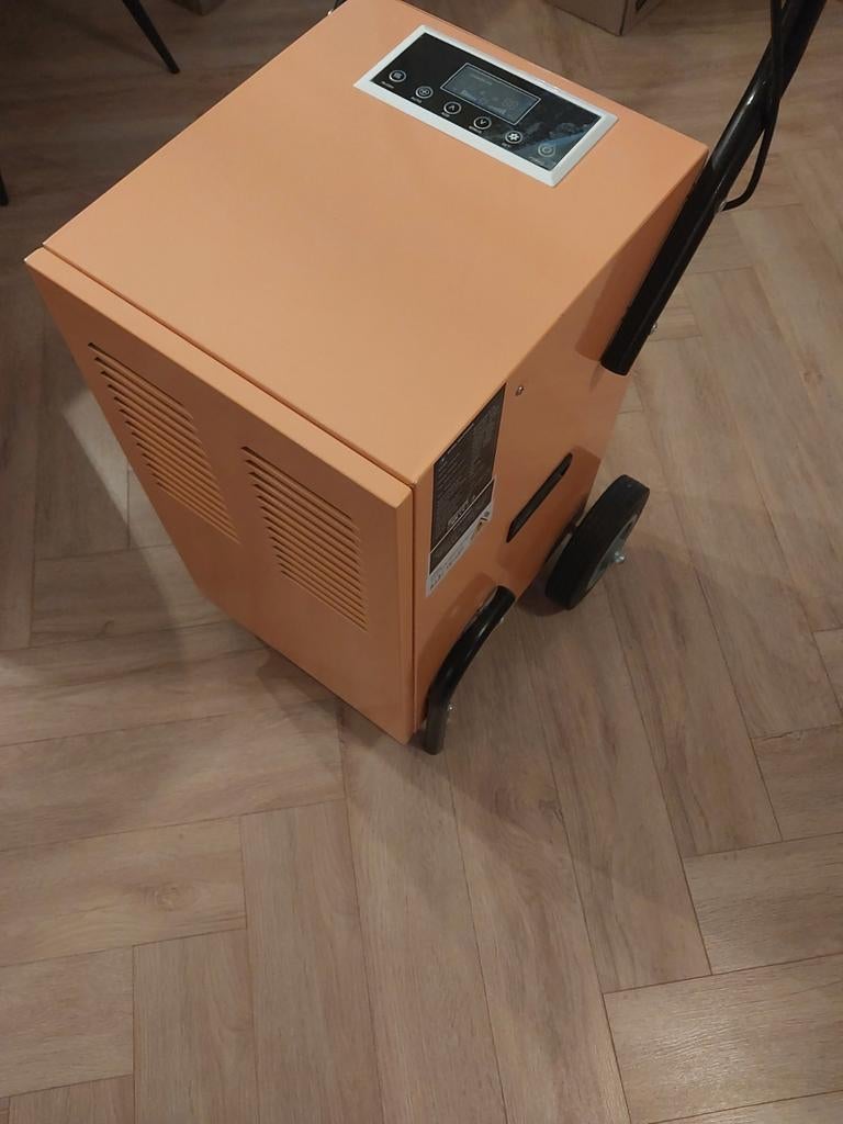 Te koop bouwdroger/ weinig gebruikt, Ophalen, Zo goed als nieuw