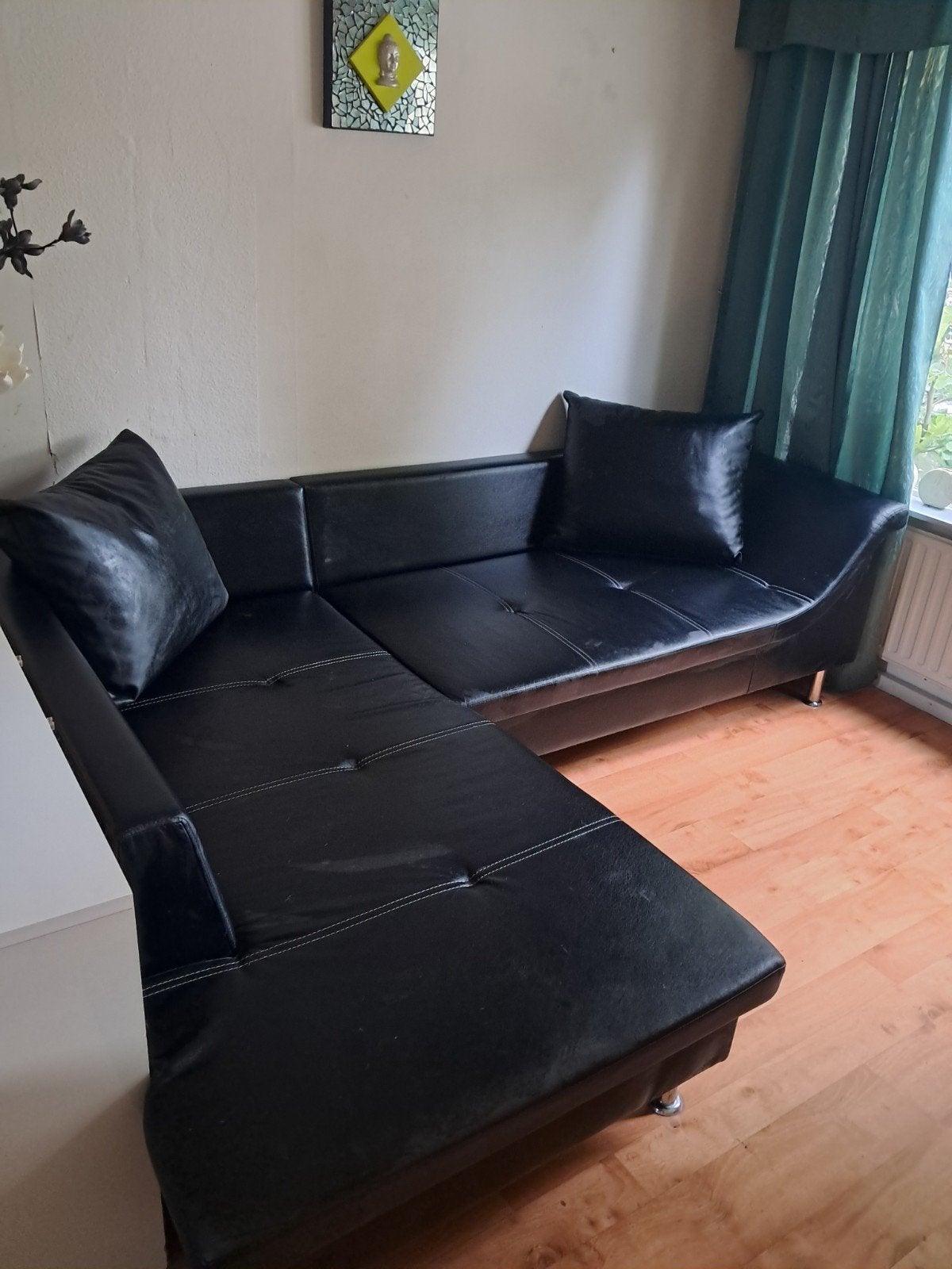 Zwarte grote hoekbank met chaise longue met kussens, Ophalen, Gebruikt, Vierpersoons of meer
