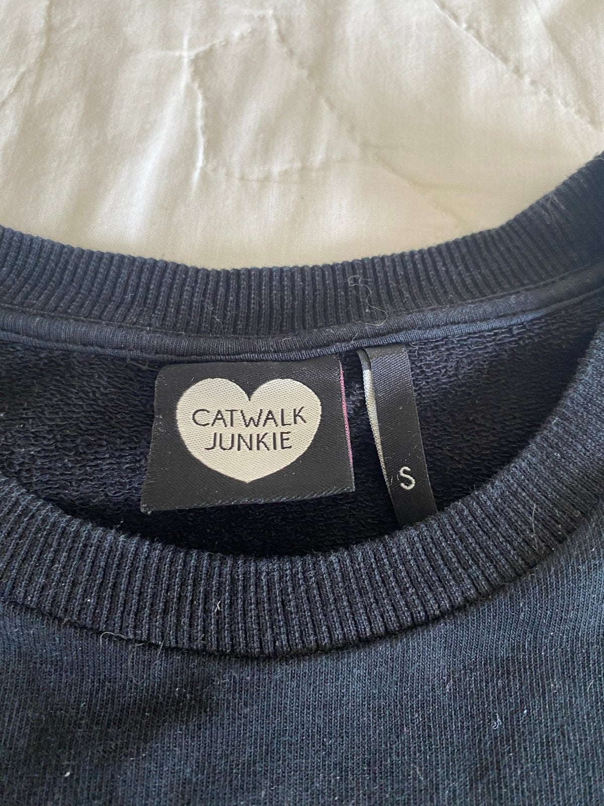 Zwarte Catwalk Junkie trui met 'LOVE CRUSH' opdruk, Ophalen of Verzenden, Gedragen, Maat 38/40 (M), Zwart