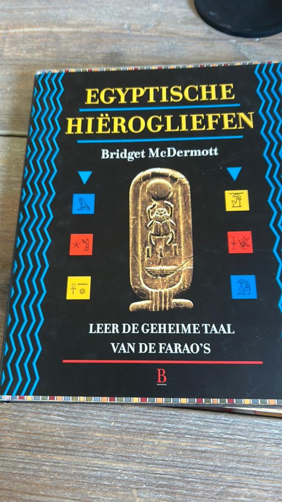 Egyptische hierogliefen door Bridget McDermott, Ophalen of Verzenden, Zo goed als nieuw