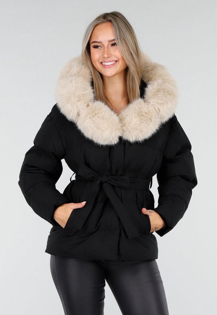 Zwarte Jas met Ceintuur en Beige Bontkraag, Kleding | Dames, Jassen | Winter, Ophalen of Verzenden, Zo goed als nieuw, Maat 38/40 (M)