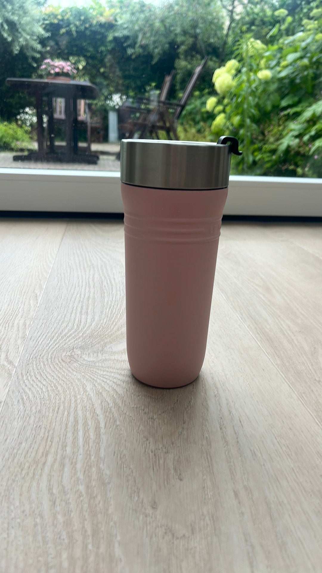 Le creuset thermosbeker, roze 350 ml, Overige materialen, Verzenden, Overige typen, Zo goed als nieuw