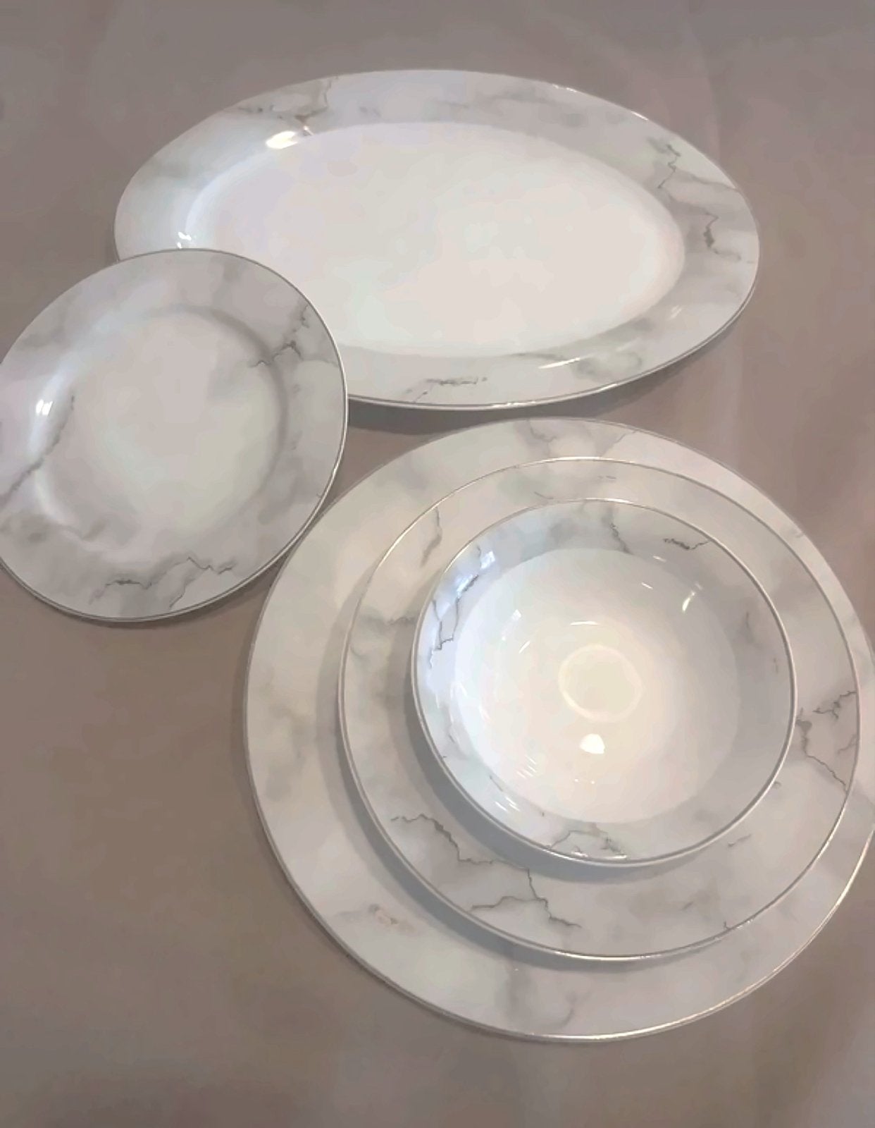 Luxe servies met marmerlook & gouden rand – 60-delig!, Ophalen, Nieuw, Modern, Compleet servies