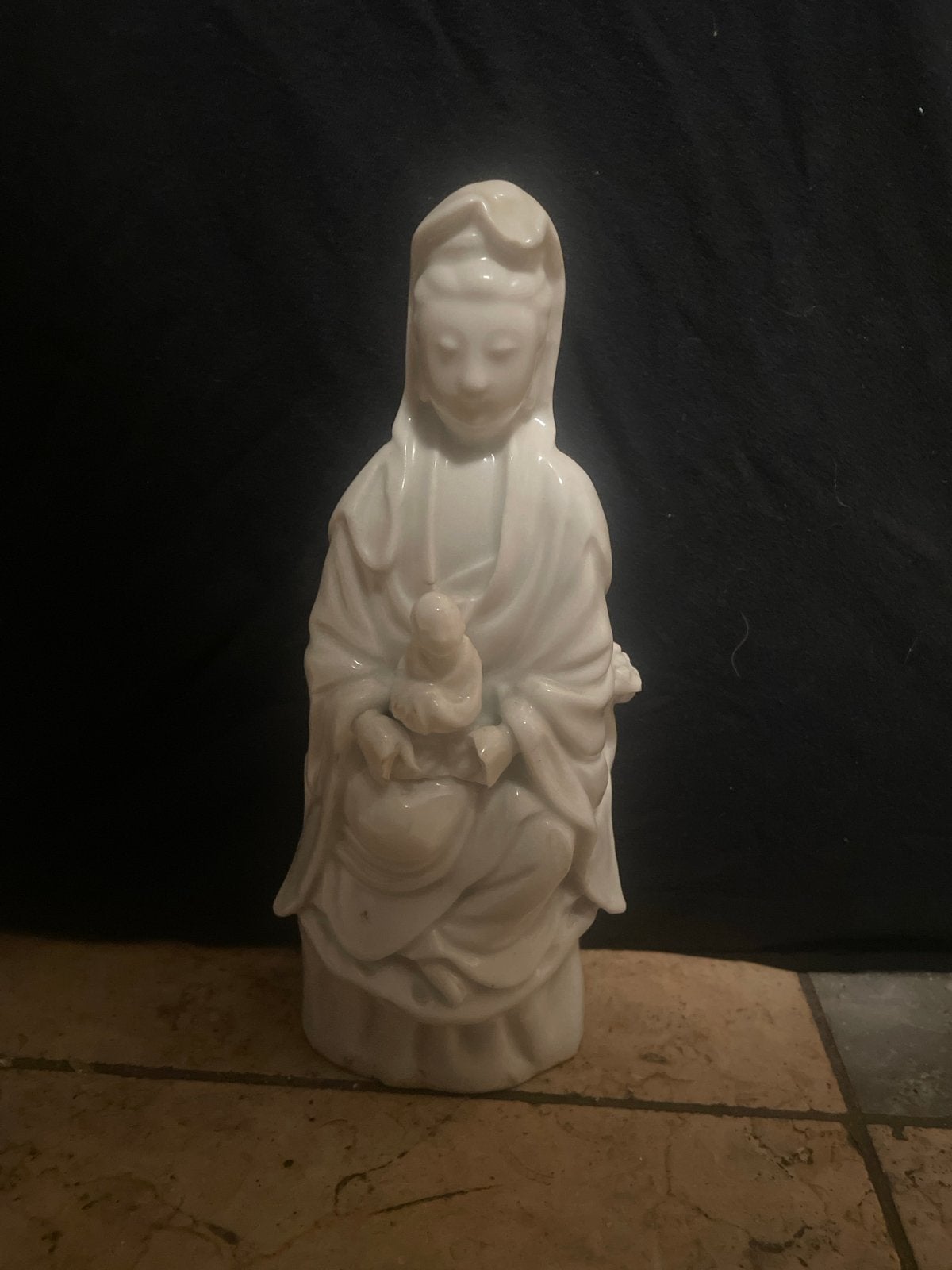 Antiek Chinees Porseleinen Beeldje Guanyin met Kind, Antiek en Kunst, Ophalen of Verzenden