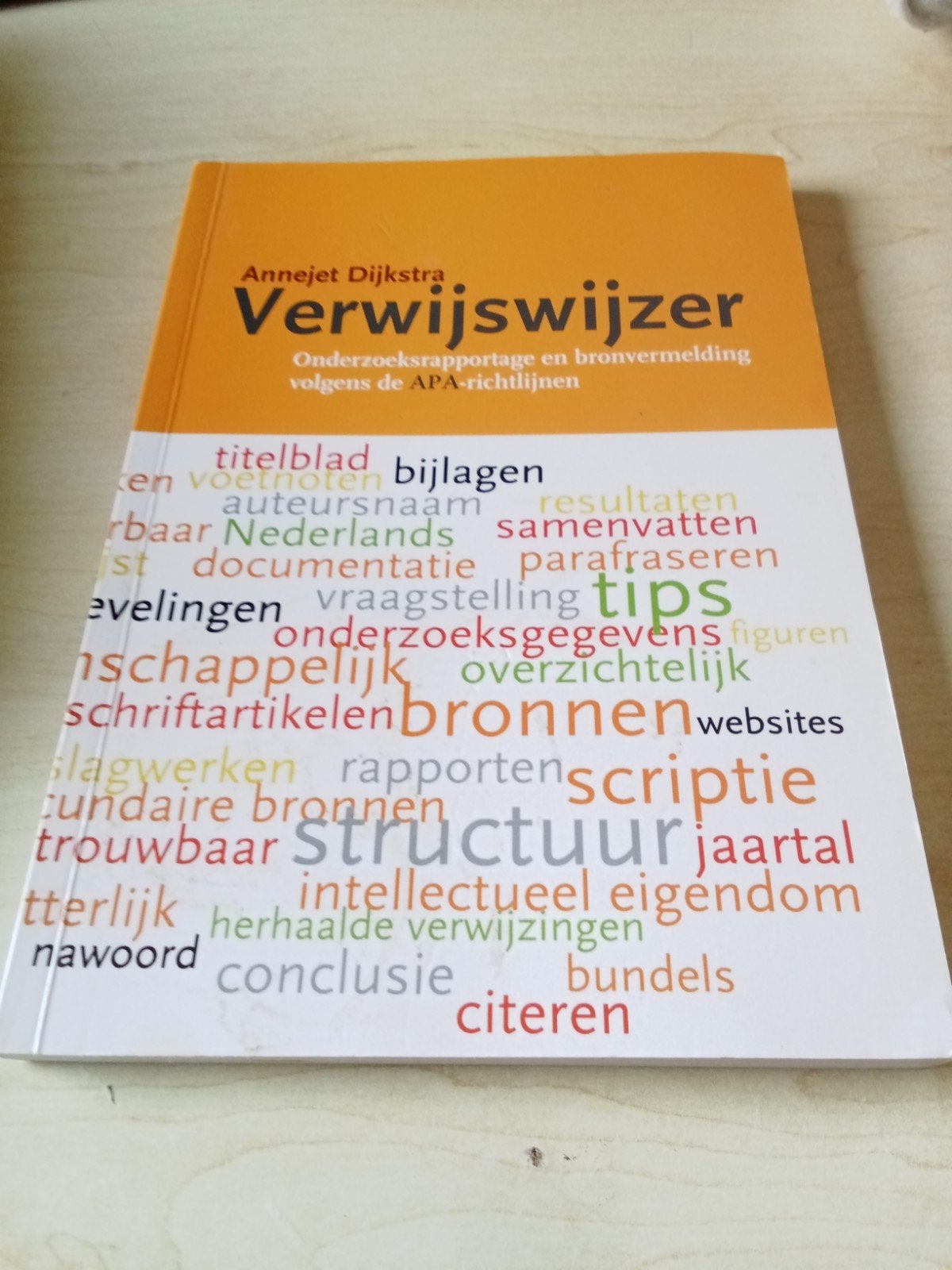 Annejet Dijkstra - Verwijswijzer, Ophalen of Verzenden, Zo goed als nieuw, Annejet Dijkstra