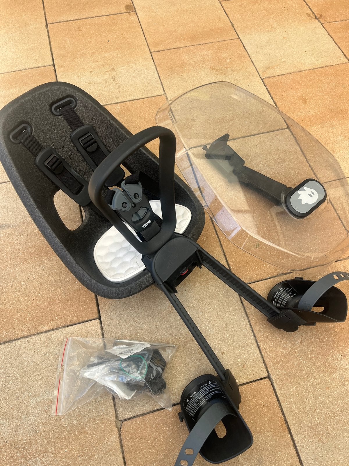 Thule Yepp Mini Fiets zitje, Fietsen en Brommers, Fietsaccessoires | Fietsstoeltjes, Ophalen, Gebruikt, Voorzitje, Voetsteuntjes