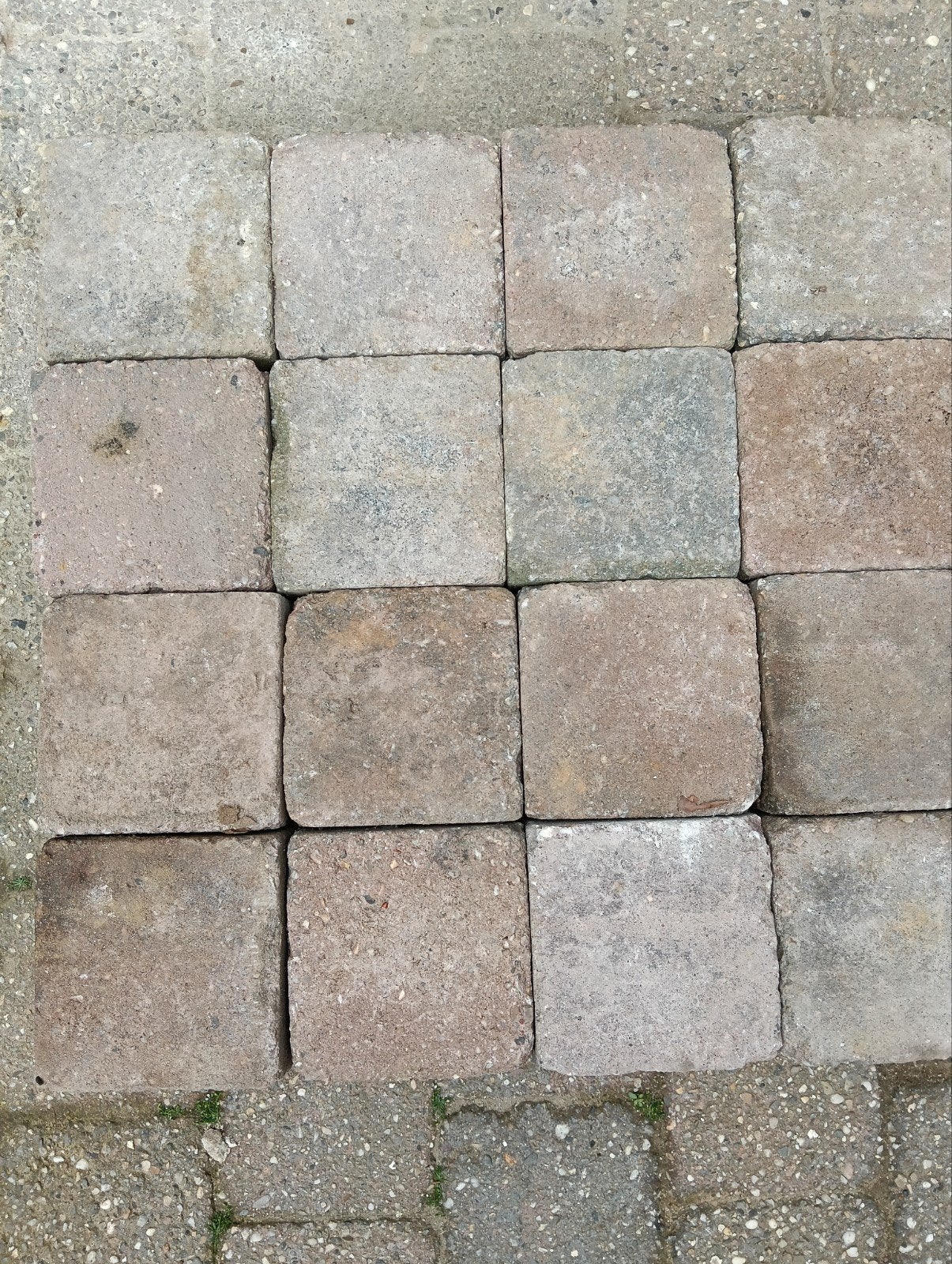 GRATIS 25 m2 Koppelstones Terrastegel 14/14/7 cm, Ophalen, Gebruikt, Beton, Terrastegels