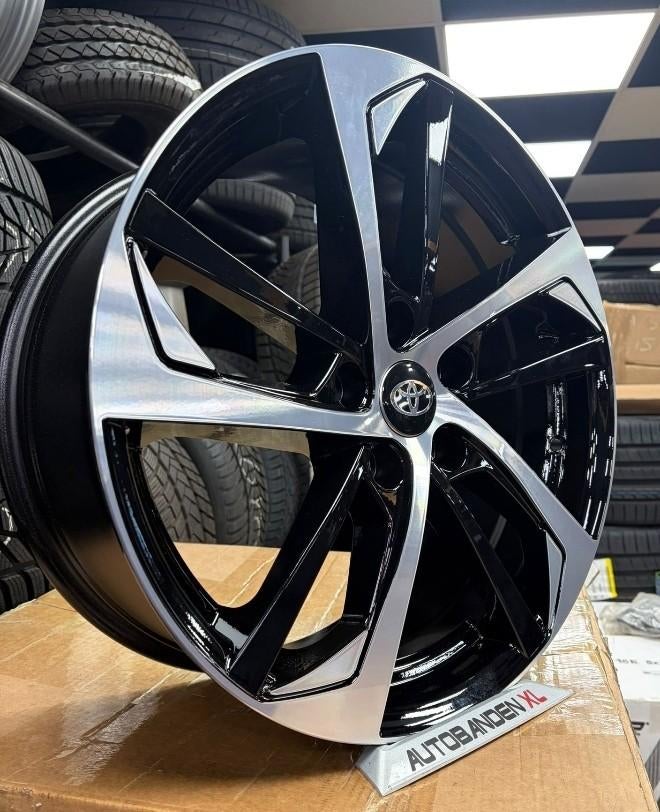 18 Inch Toyota Corolla, Avensis, C HR, Auris, velgen 5x114.3, 18 inch, Velg(en), Nieuw, Ophalen of Verzenden