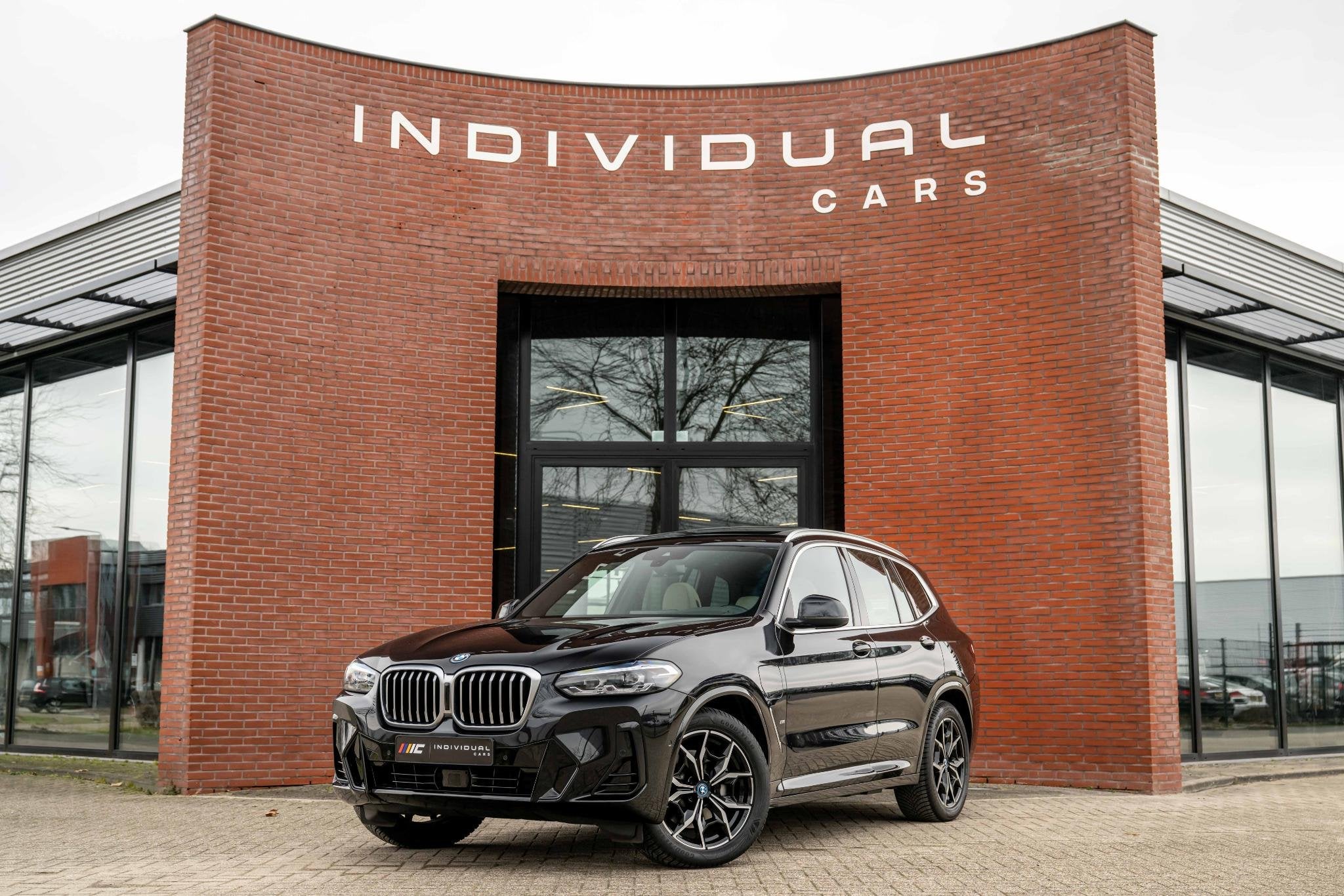 BMW X3 xDrive30e M-Sport ACC Panorama HuD Trekhaak Leder, Auto's, BMW, Gebruikt, 4 cilinders, Zwart, Vierwielaandrijving
