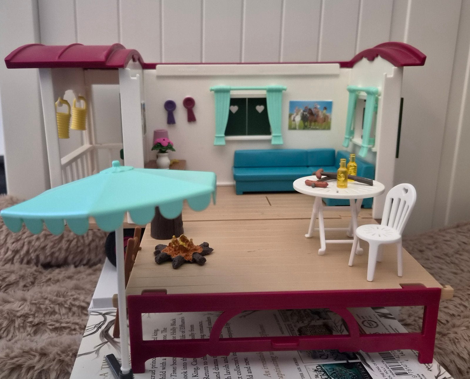 Schleich Caravan met accessoires - Zo goed als nieuw, Ophalen of Verzenden, Zo goed als nieuw, Jongen of Meisje