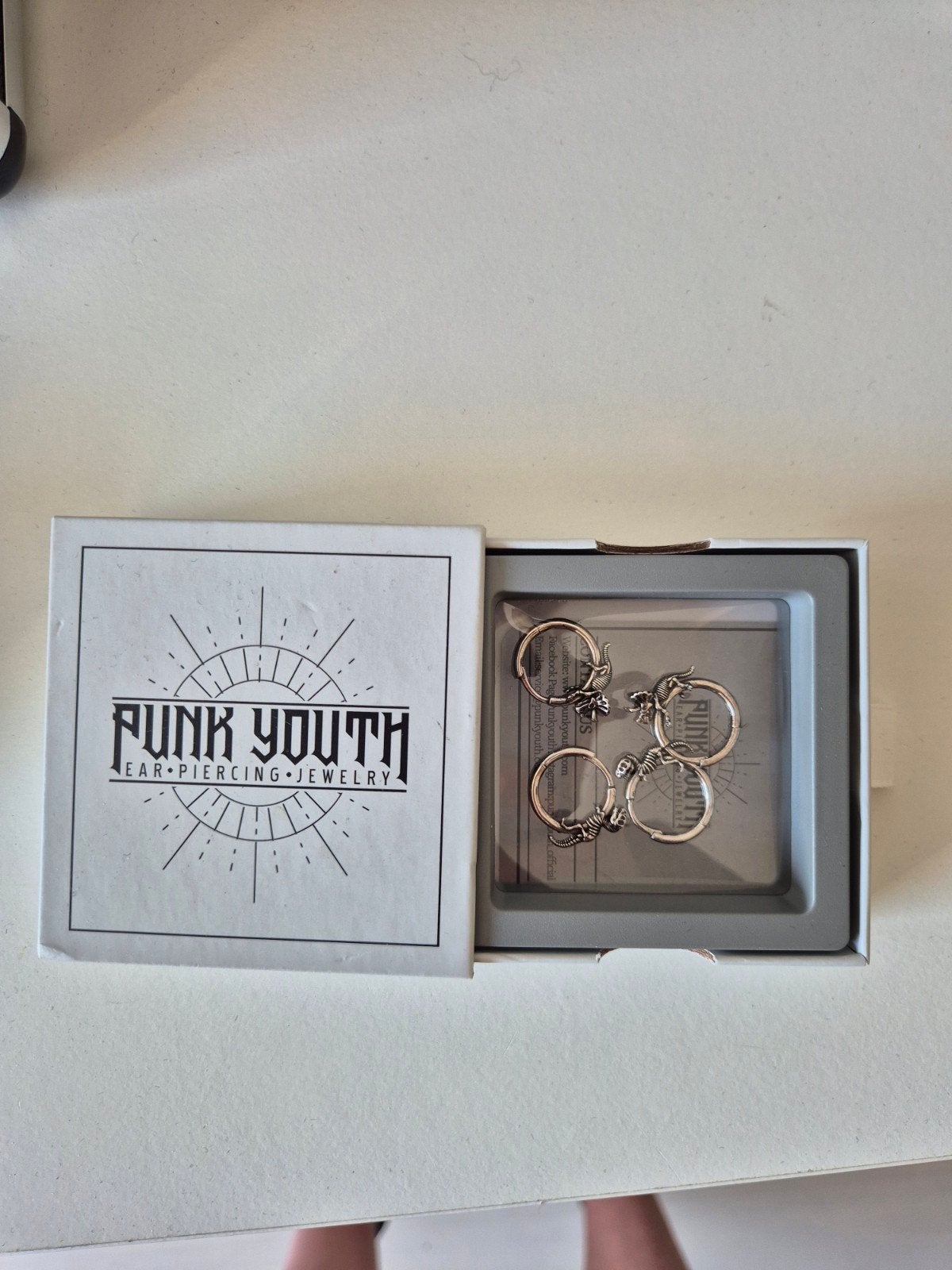 Nieuw!! Punk Youth – Dinosaurus Skelet Oorbellen Set (Zilver, Ophalen of Verzenden, Nieuw, Zilver, Overige merken