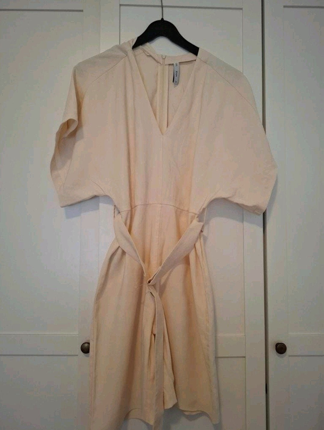 MNG (Mango) beige playsuit maat 34 met ceintuur, Mango, Beige, Ophalen of Verzenden, Maat 34 (XS) of kleiner