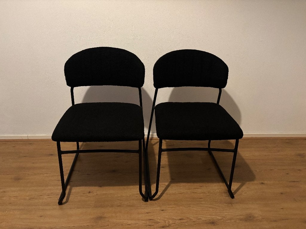 Set van 2 zwarte teddy eetkamerstoelen, Ophalen, Twee, Zo goed als nieuw, Stof