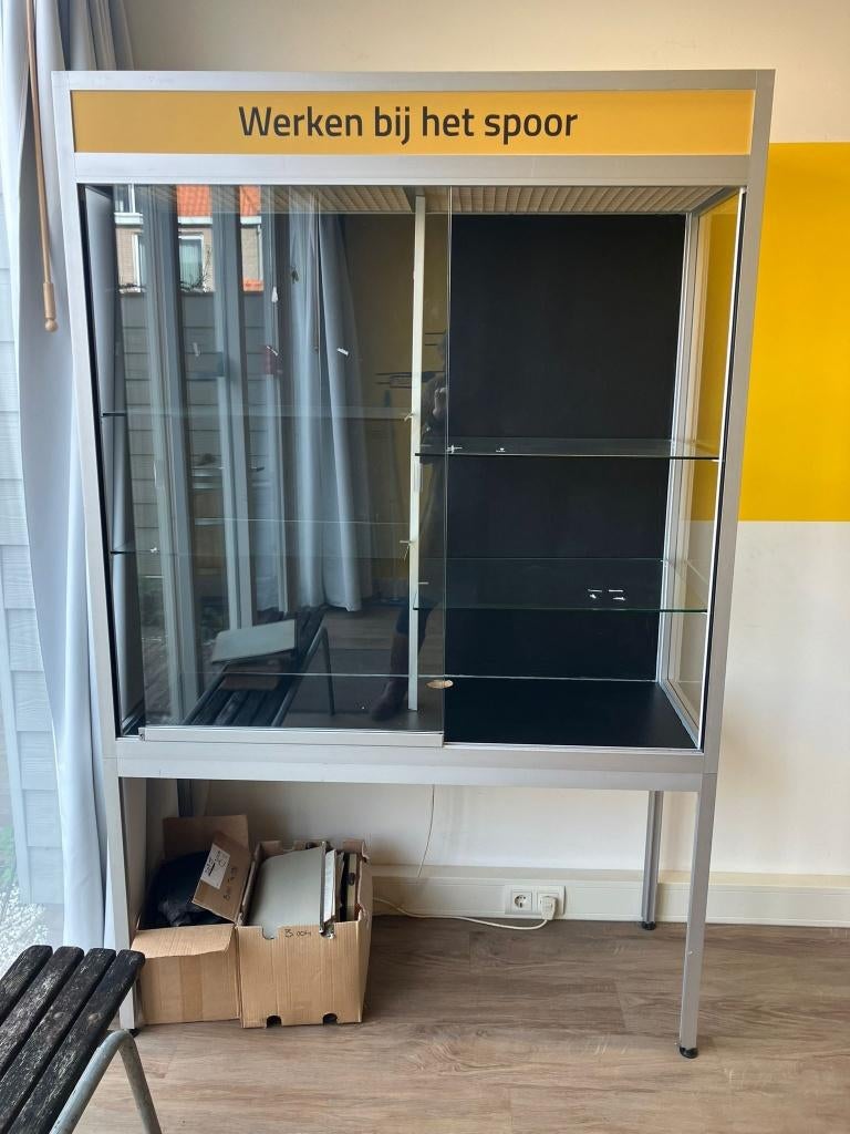 Glazen vitrinekast, Huis en Inrichting, Kasten | Vitrinekasten, Ophalen, 50 tot 100 cm, 150 tot 200 cm, 25 tot 50 cm