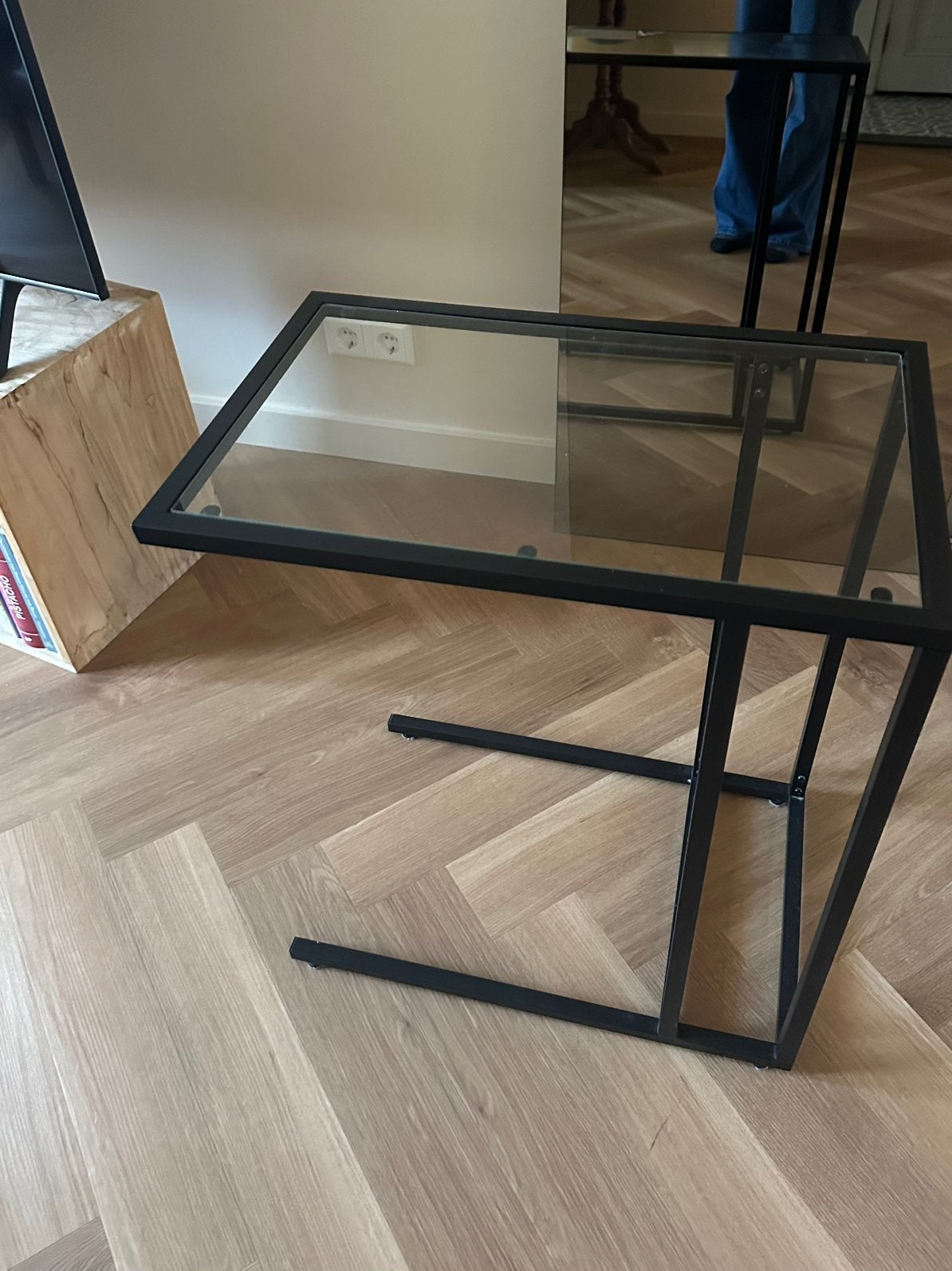 IKEA VITTSJÖ bijzettafel laptoptafel, Huis en Inrichting, Minder dan 55 cm, Rond, Zo goed als nieuw, Ophalen