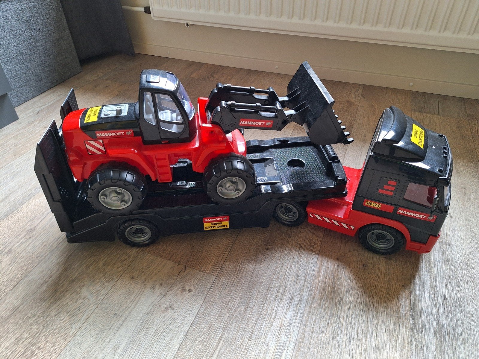 Mammoet vrachtwagen met shovel, Ophalen, Gebruikt