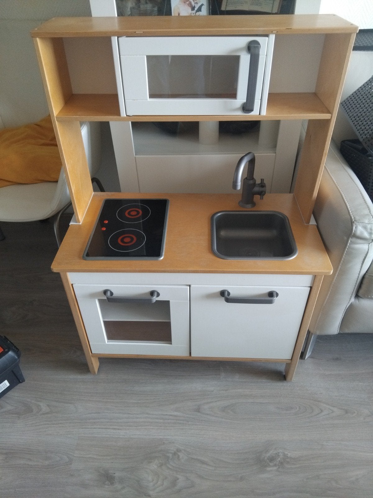 Houten kinderkeuken met magnetron, kookplaat en wasbak, Ophalen, Gebruikt, Meisje