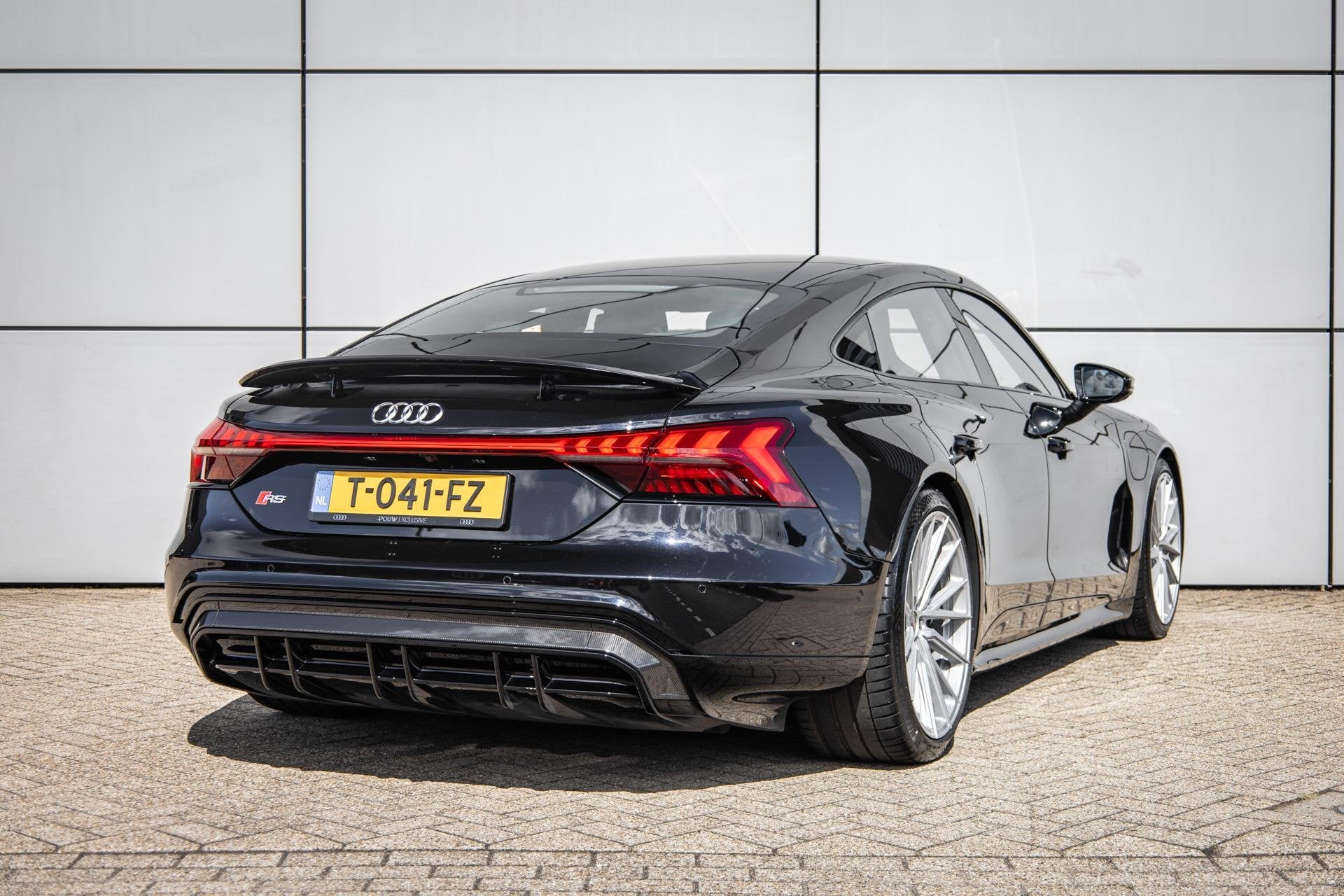 Audi e-tron GT RS 600pk 93 kWh | 21" Vossen velgen | carbon, Automaat, Gebruikt, Zwart, 598 pk