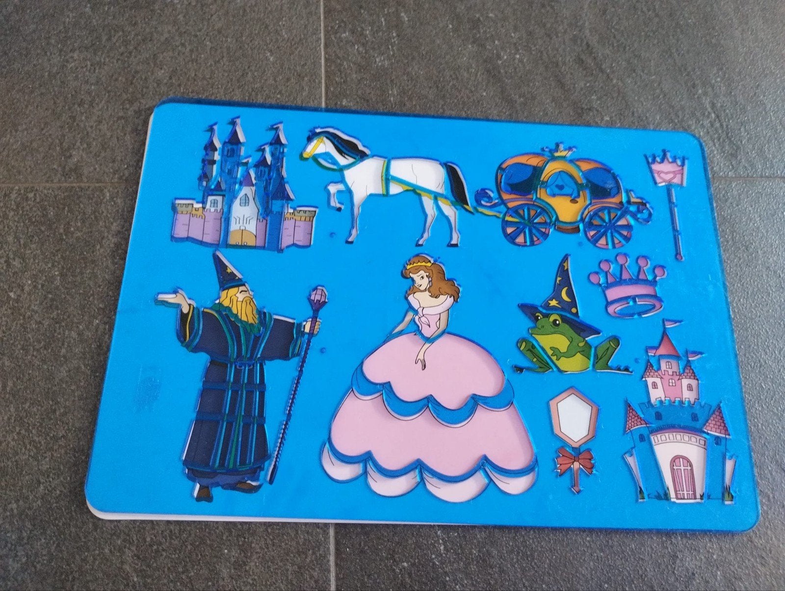 Sjabloon 1: Prinses, koets, kasteel om te knutselen, Ophalen of Verzenden, Gebruikt, Knutselen