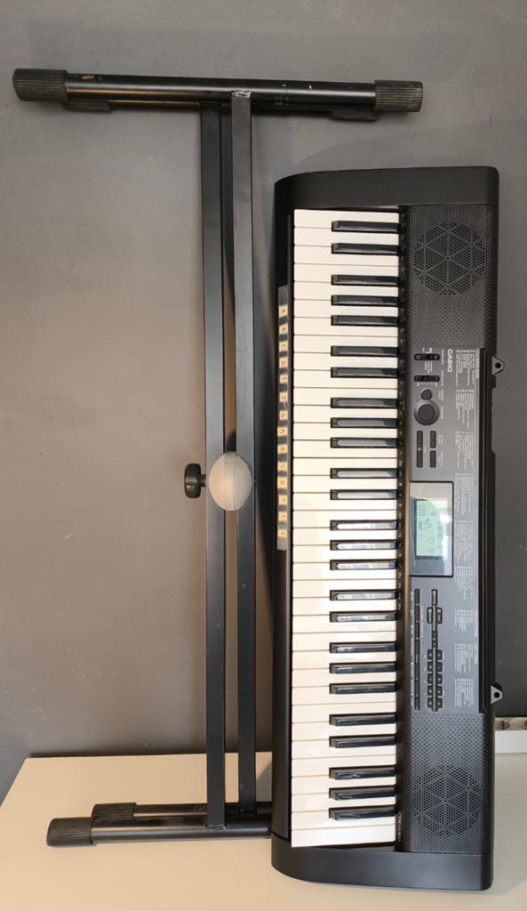 Casio CTK-150 Keyboard met standaard, Casio, 61 toetsen, Zo goed als nieuw, Met standaard