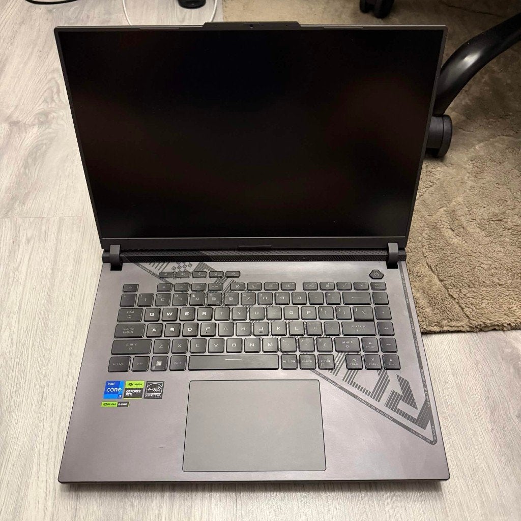 ASUS ROG Strix G16 i7 | RTX4050, Gebruikt, Qwerty, Intel® Core™ i7 , Gaming