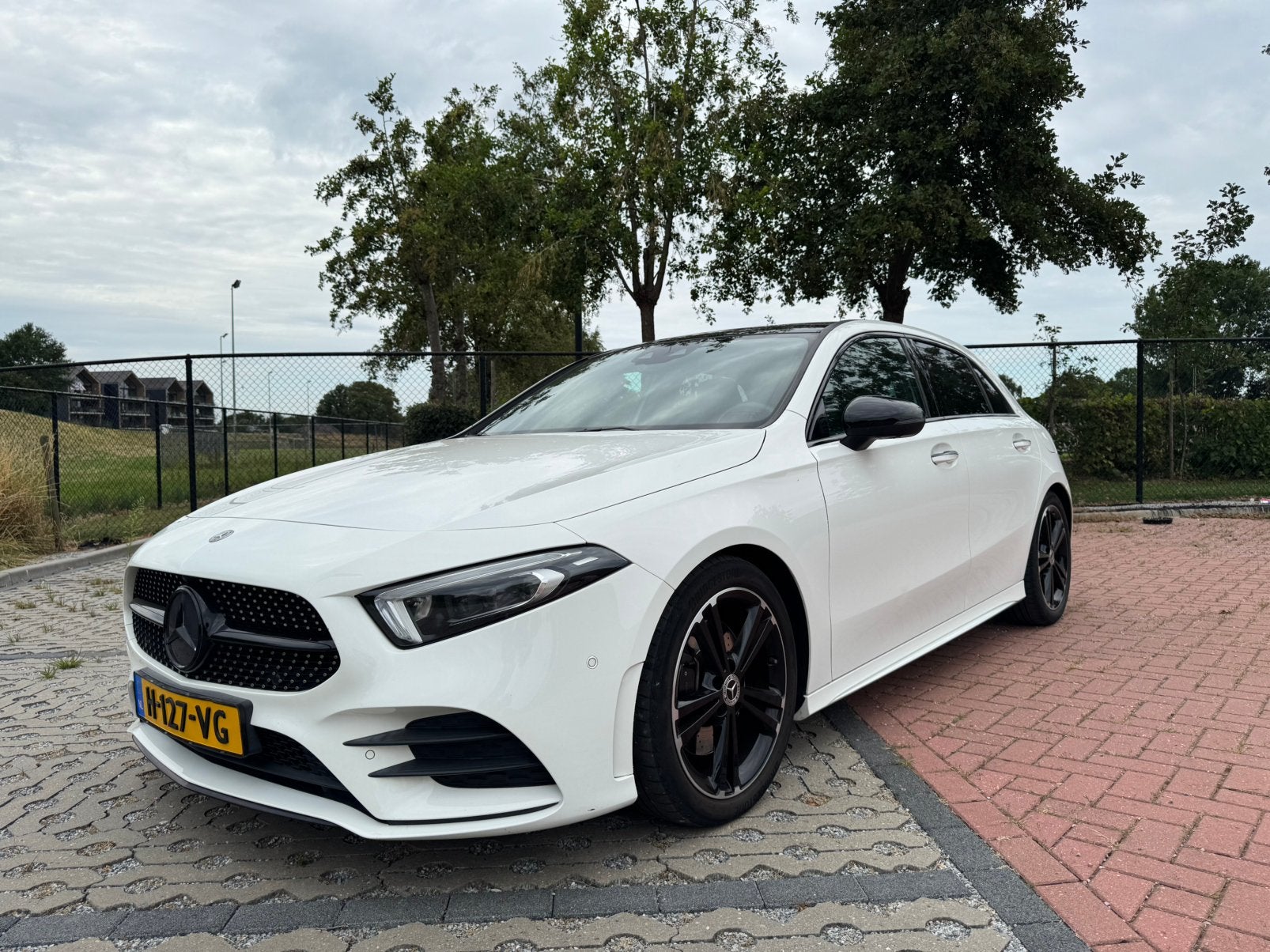 Mercedes-Benz A-Klasse A 220 4Matic 190pk 2019 360-camera, Auto's, 1800 kg, Wit, Leder, Vierwielaandrijving