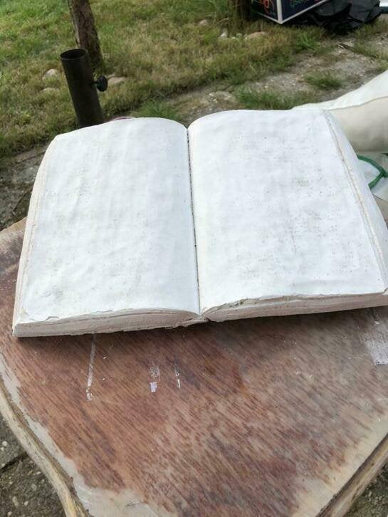 Boek van gips,, Ophalen of Verzenden