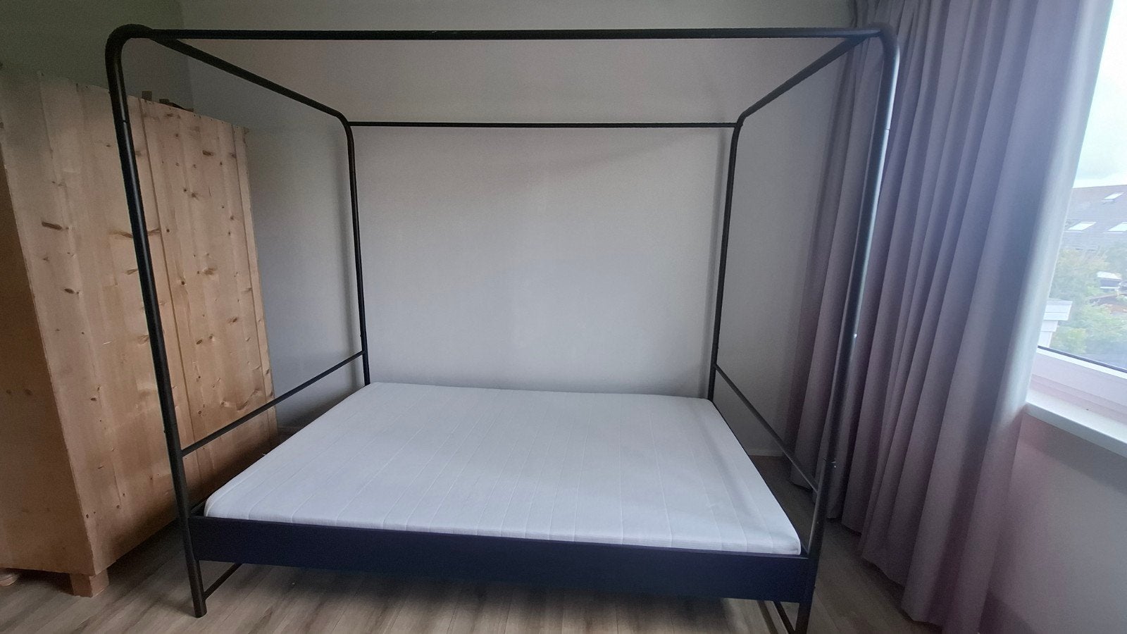 Zwart vtwonen hemelbed staal twijfelaar 120x200 incl. matras, Gebruikt, Zwart, Ophalen of Verzenden, Twijfelaar