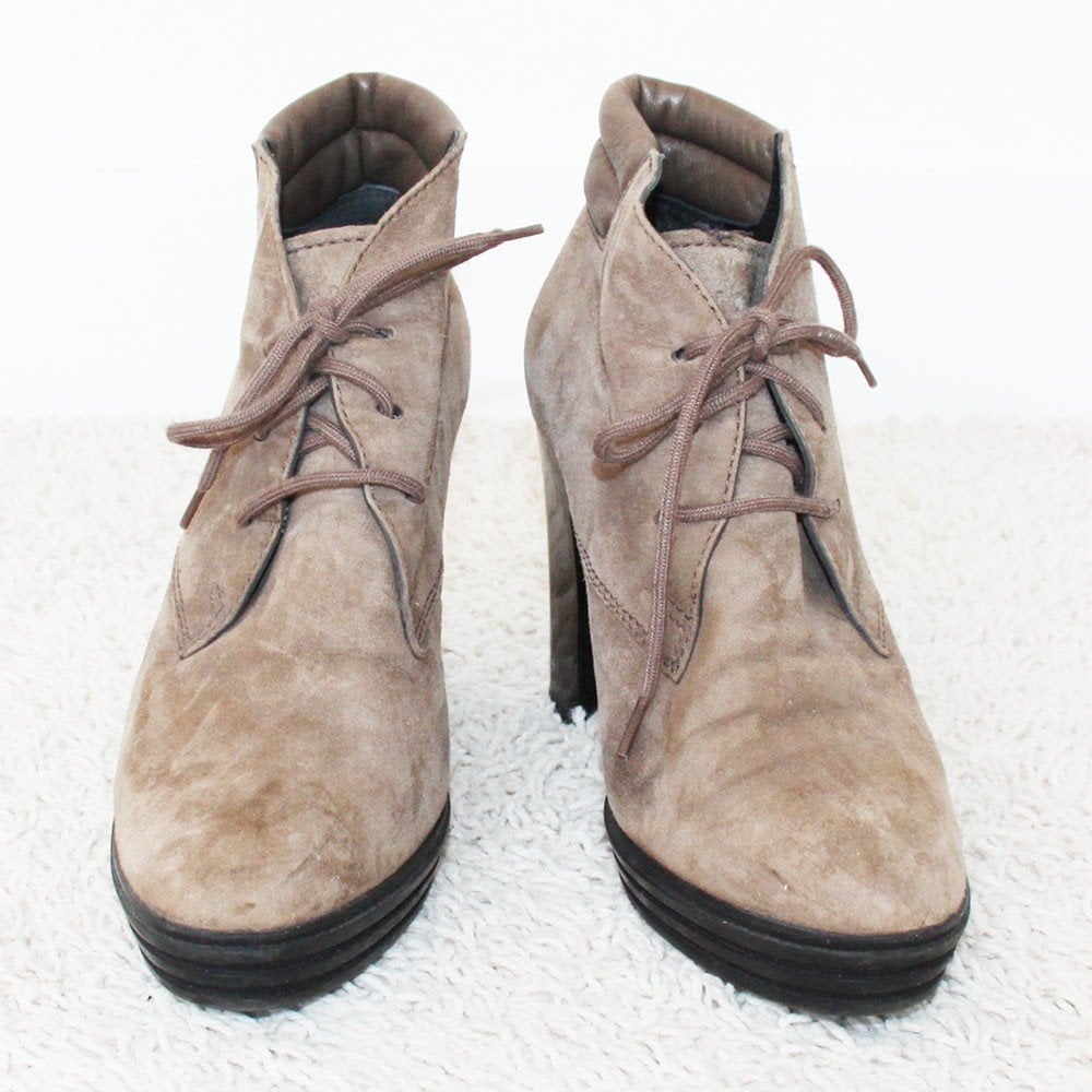 Schitterende Suede Hogan Enkellaarsjes -31 (Maat 40) € 55,-, Beige, Lage of Enkellaarzen, Ophalen of Verzenden, Hogan