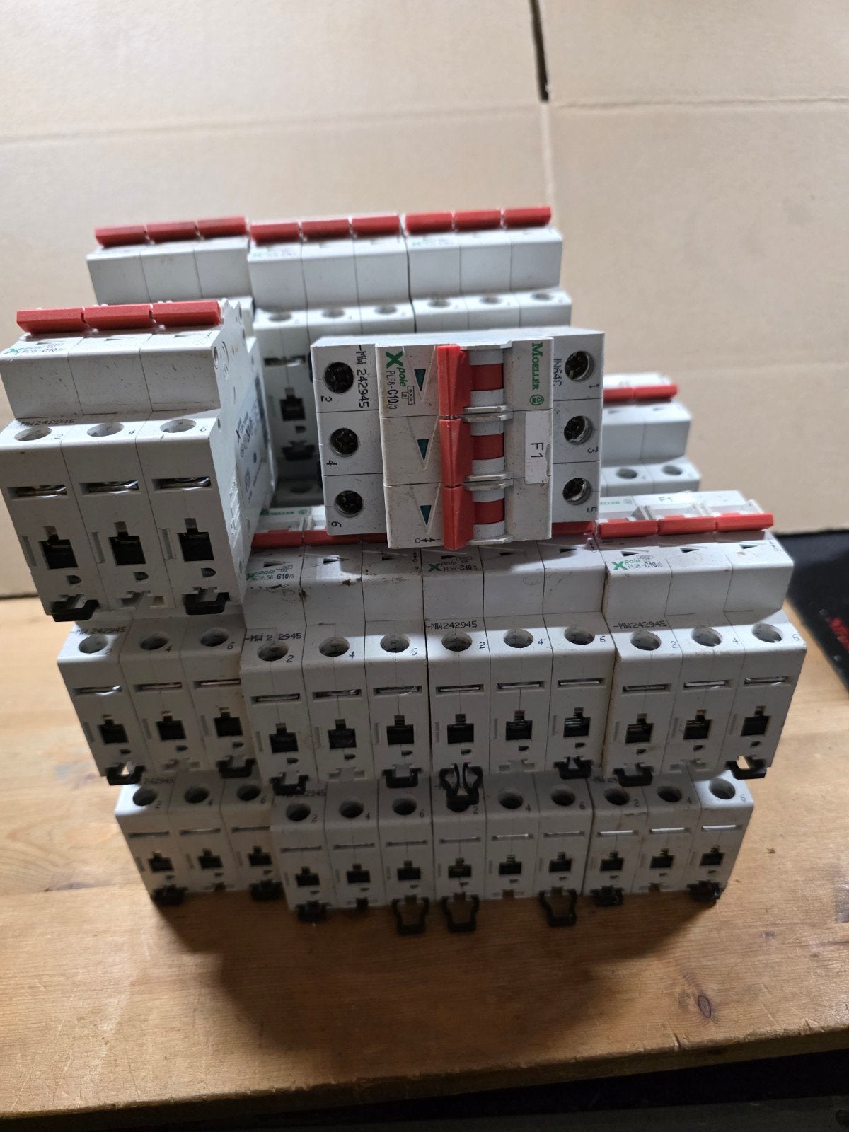 Moeller Xpole PLS6-C10/3-MW Installatieautomaat, Ophalen of Verzenden, Gebruikt, Overige typen