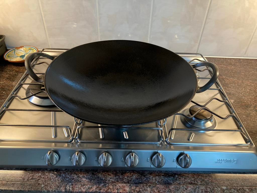 Prachtige gietijzeren wok - In prima staat, Ophalen, Gebruikt