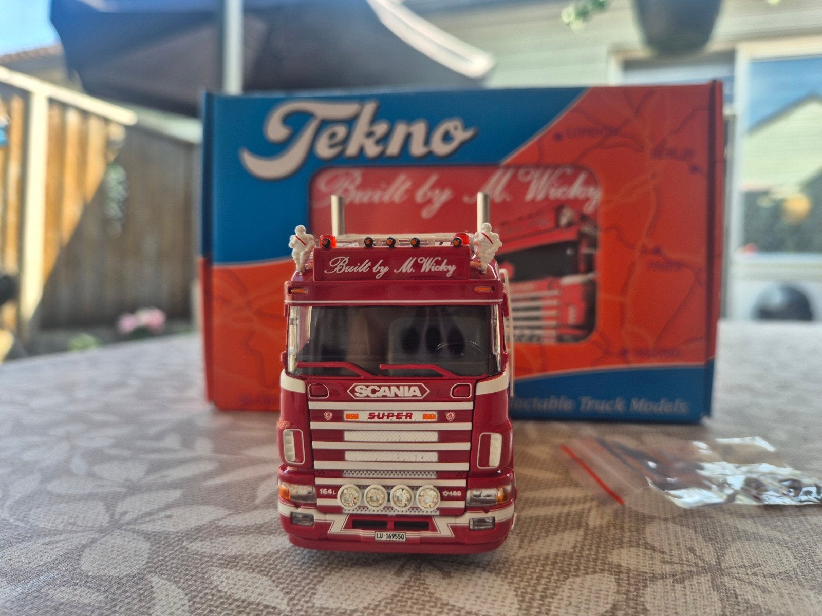 tekno scania wicky, Hobby en Vrije tijd, Modelauto's | 1:50, Ophalen of Verzenden, Zo goed als nieuw, Bus of Vrachtwagen, Tekno