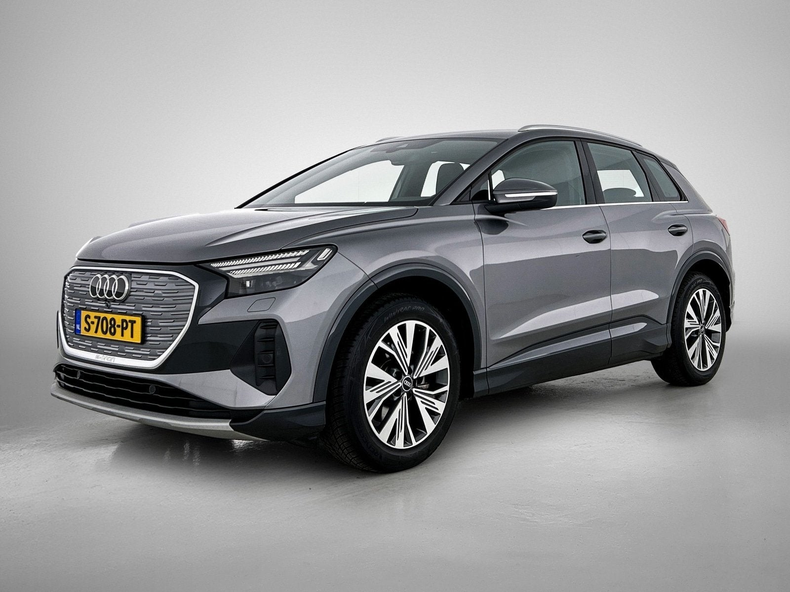 Audi Q4 e-tron 35 Advanced edition 55 kWh | Navi | Clima |, Auto's, Stof, Gebruikt, Zwart, 24 min