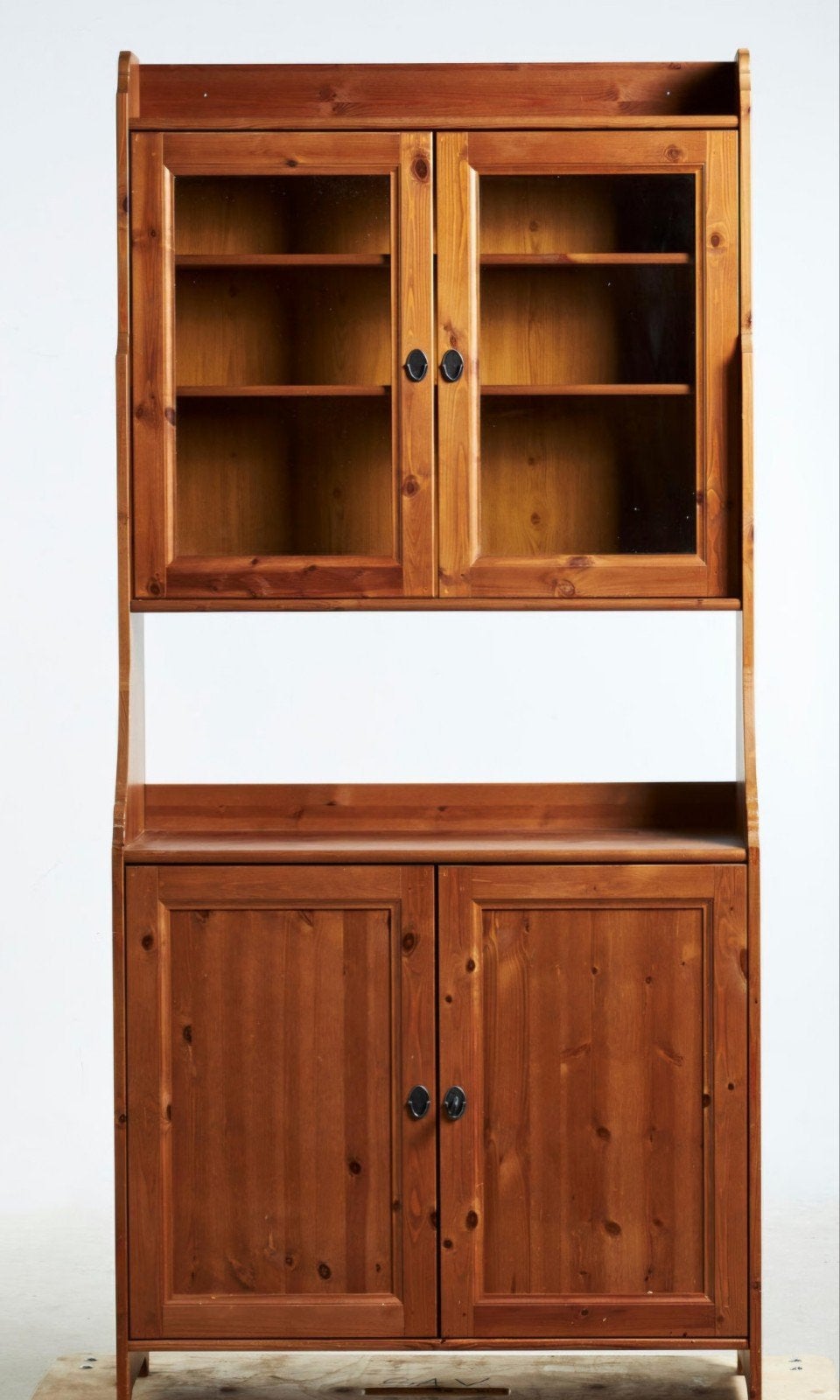 IKEA Leksvik vitrinekast van grenenhout - Zo goed als nieuw, Met deur(en), Zo goed als nieuw, Landelijk, Klassiek, 150 tot 200 cm