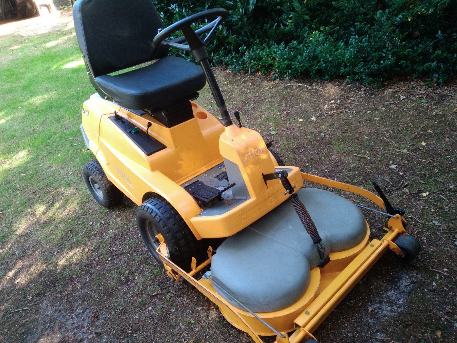te koop stiga villa frontmaaier zitmaaier., Tuin en Terras, Grasmaaiers, Ophalen, Gebruikt, 50 cm of meer