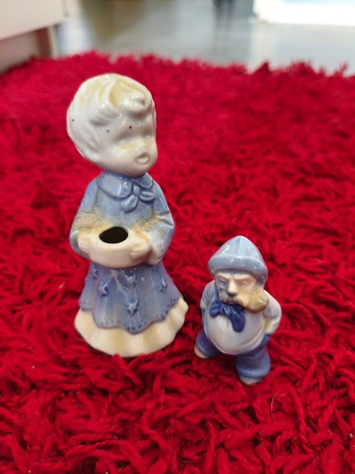 Blauw / witte porseleinen beeldjes / kandelaar, Ophalen of Verzenden, Gebruikt, Mens