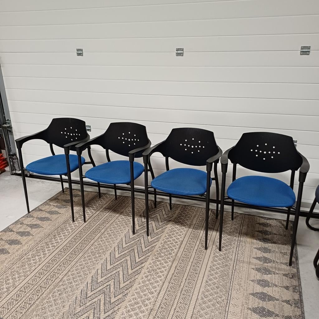 4 x stapelstoelen kantine stapelbare partij stoelen, Ophalen, Gebruikt, Bruin, Vijf, Zes of meer stoelen