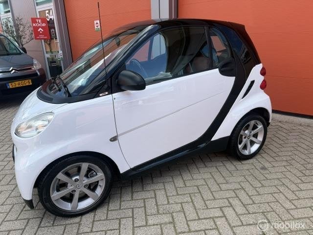 Smart fortwo coupé 1.0 Pulse KM NAP-AIRCO-AUTOMAAT, Auto's, Dealer onderhouden, Gebruikt, 18 €/maand, Zwart