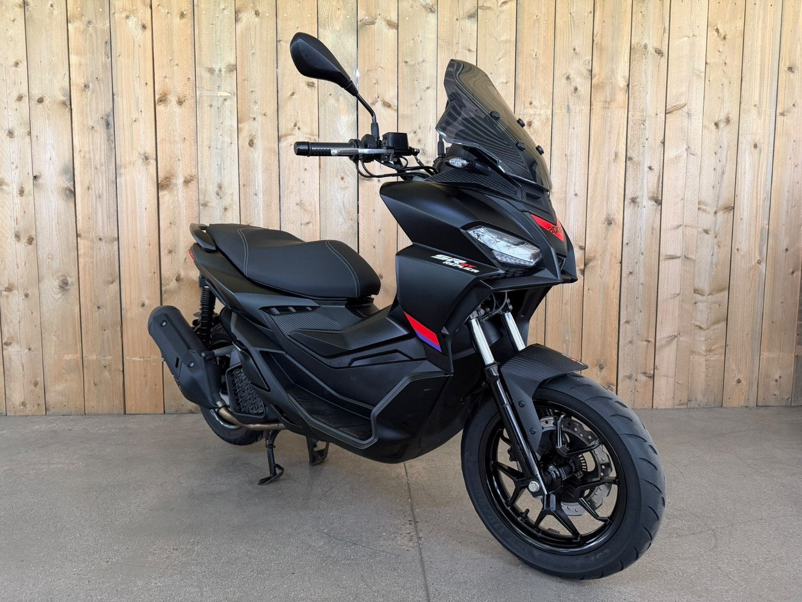 Aprilia SR GT 200 Replica 1E EIGENAAR!, Fietsen en Brommers, Ophalen of Verzenden