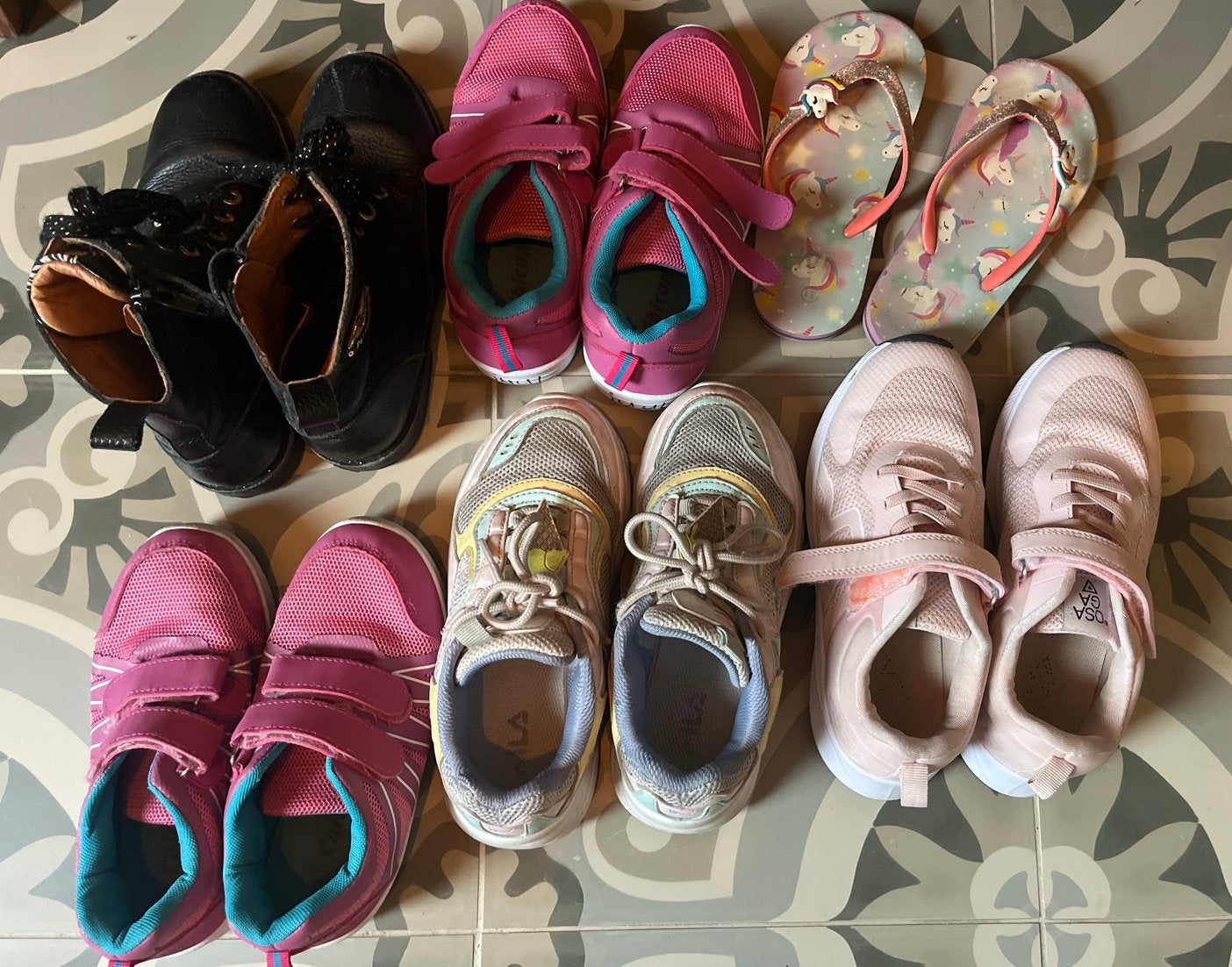 Diverse kinderschoenen en sandalen - maat 33-35, Ophalen, Gebruikt, Meisje, Schoenen
