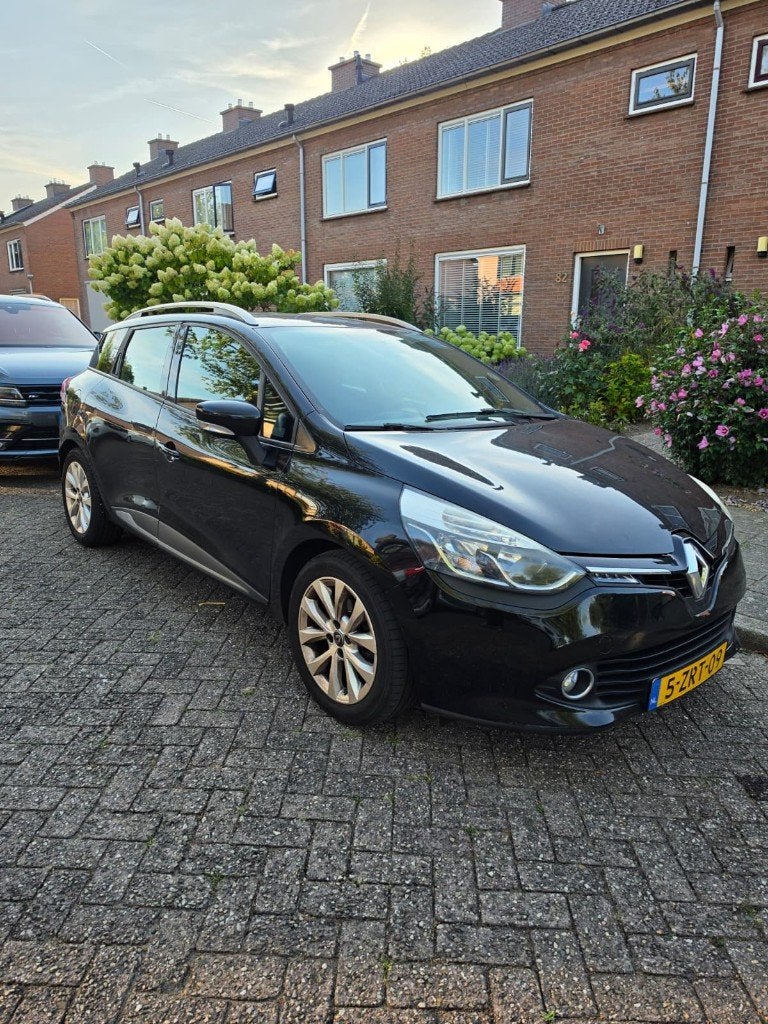 Renault Clio 1.5 DCI 66KW Estate 2015, WEG = WEG, Voorwielaandrijving, Euro 5, 4 cilinders, 1096 kg