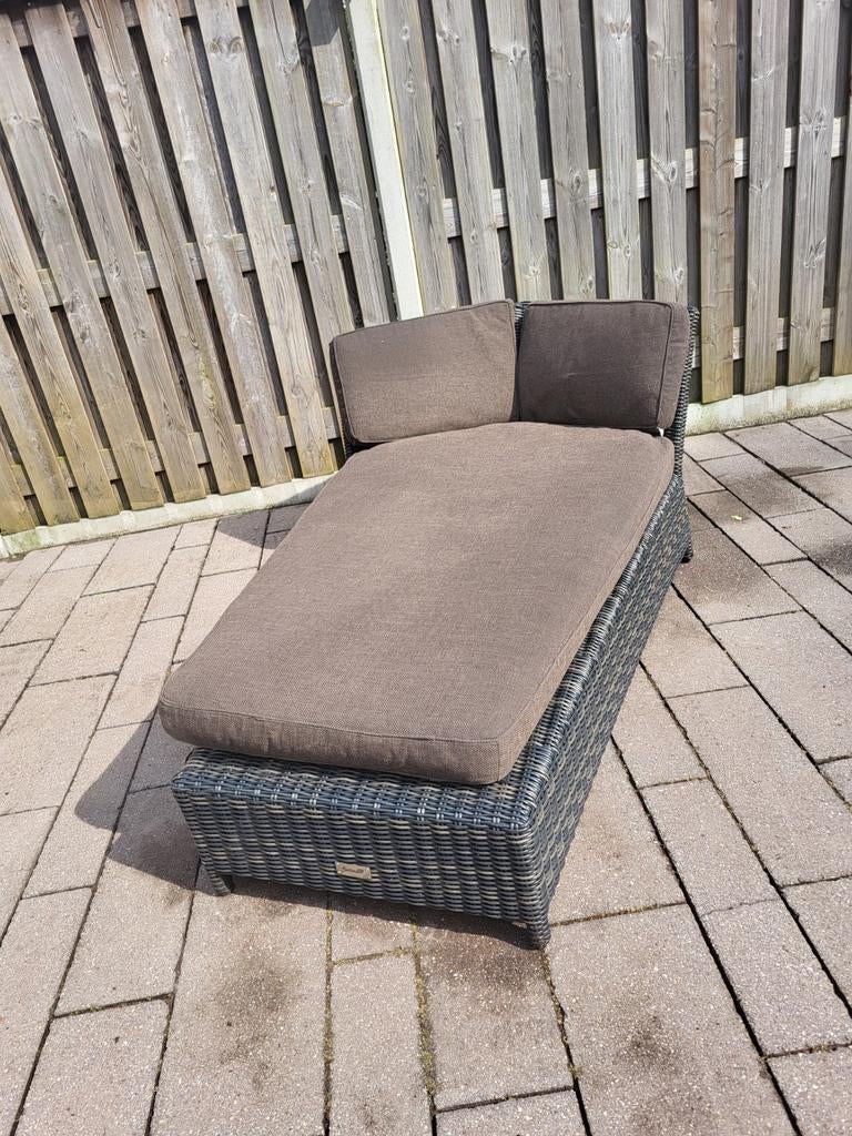 Hartman Wicker Ligbed met Kussens., Tuin en Terras, Ophalen, Zo goed als nieuw, Wicker, Verstelbaar